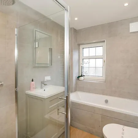 Апартаменты Spen Lane Apartments, Centre *